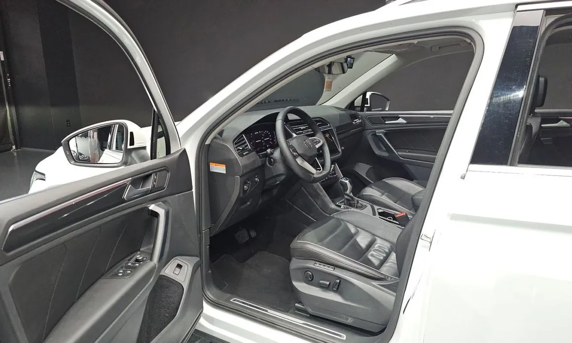 Volkswagen Tiguan — фото 7