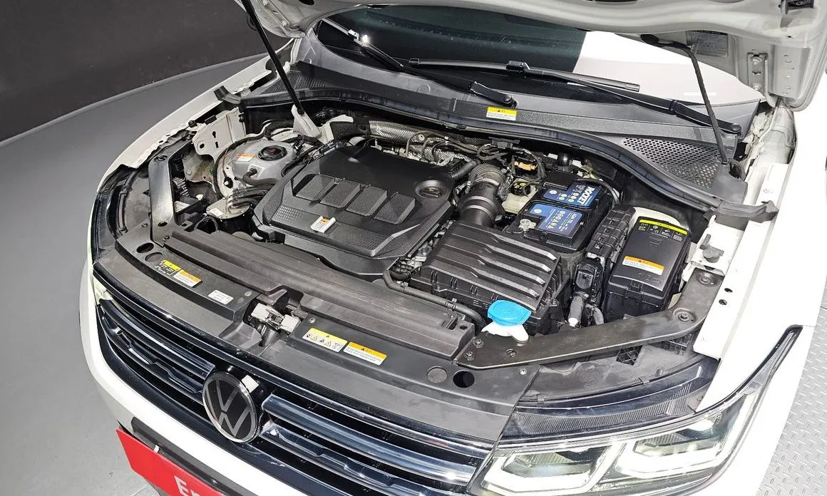Volkswagen Tiguan — фото 10