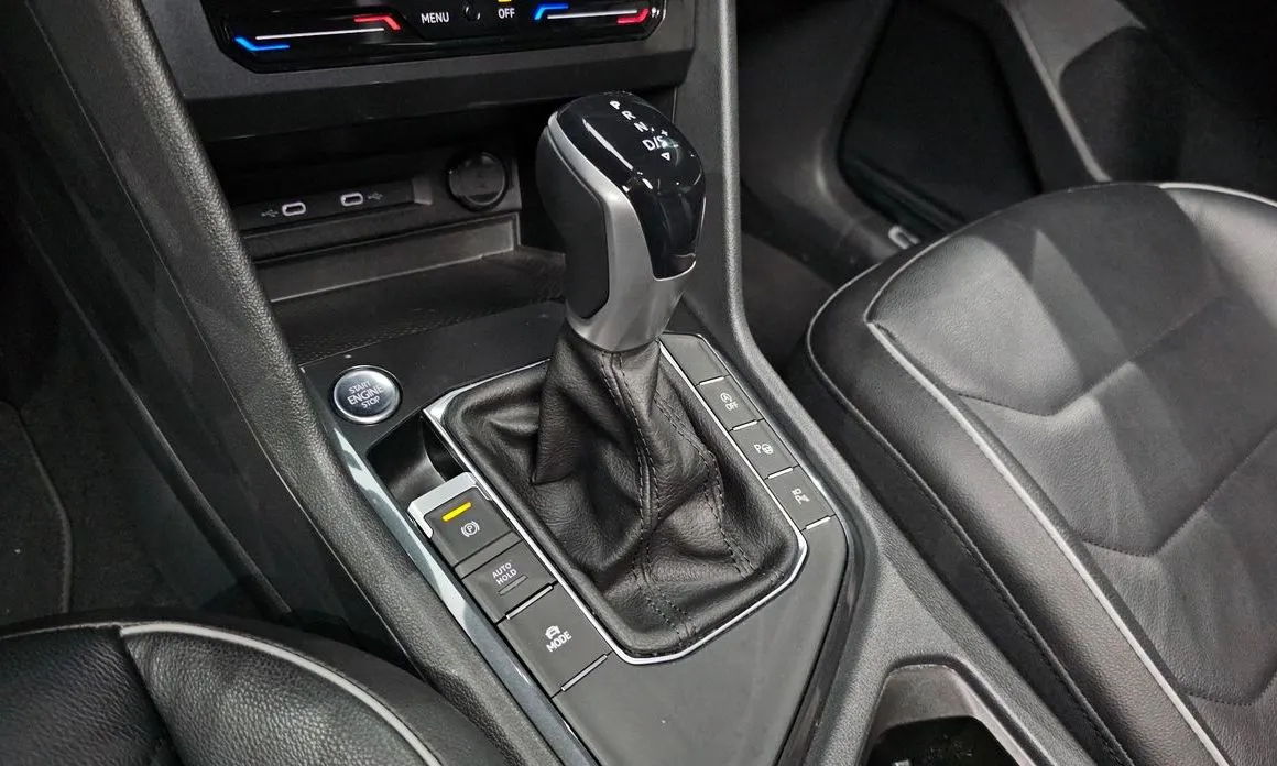 Volkswagen Tiguan — фото 9