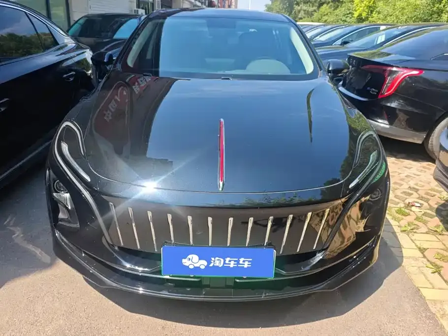 Hongqi E-QM5 — фото 6