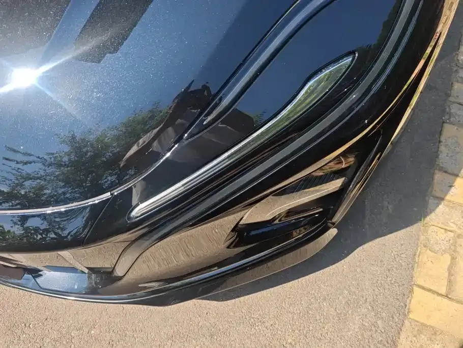 Hongqi E-QM5 — фото 10