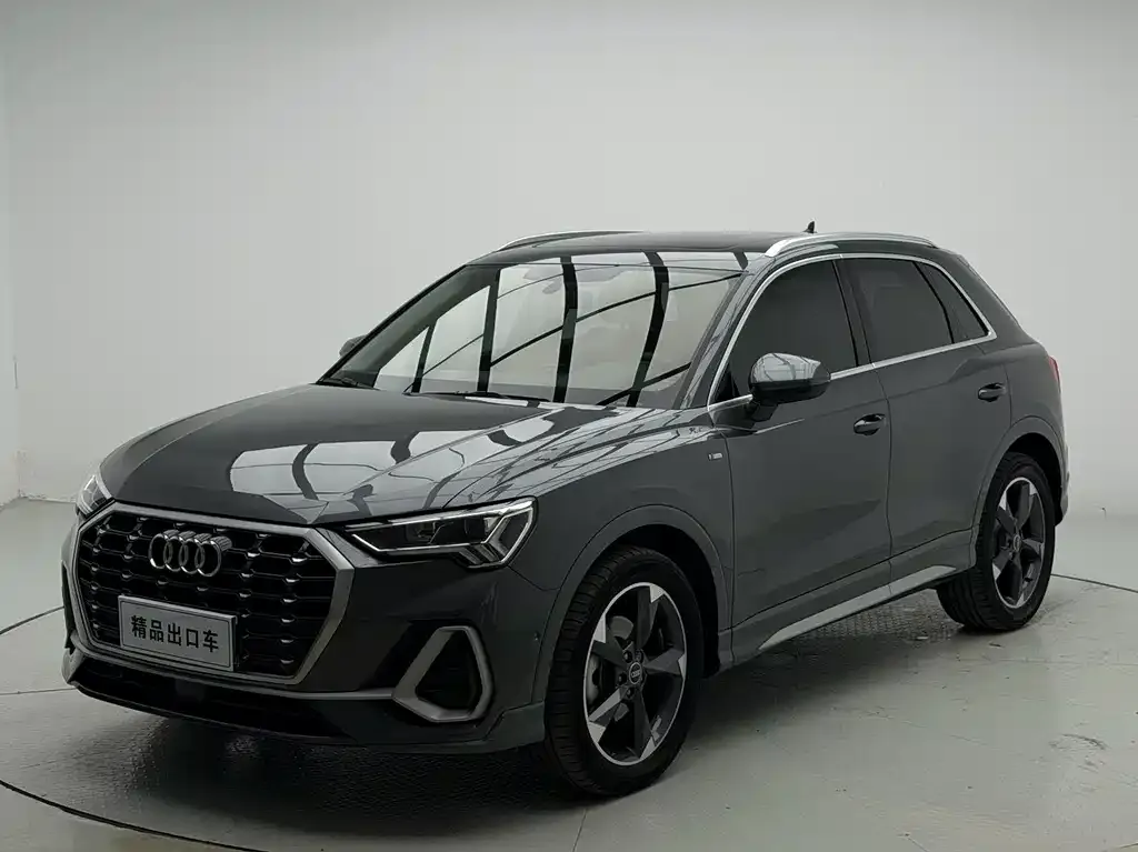 Audi Q3 — фото 1