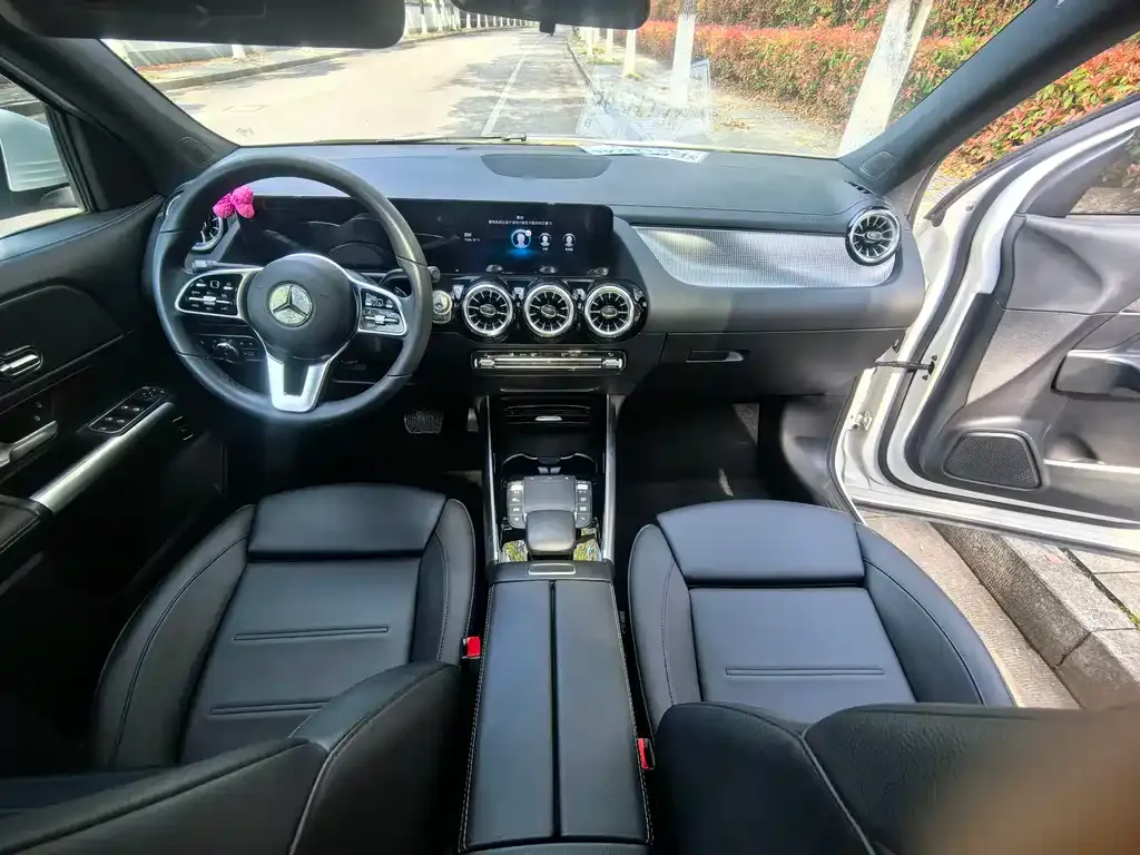 Mercedes-Benz GLA — фото 7