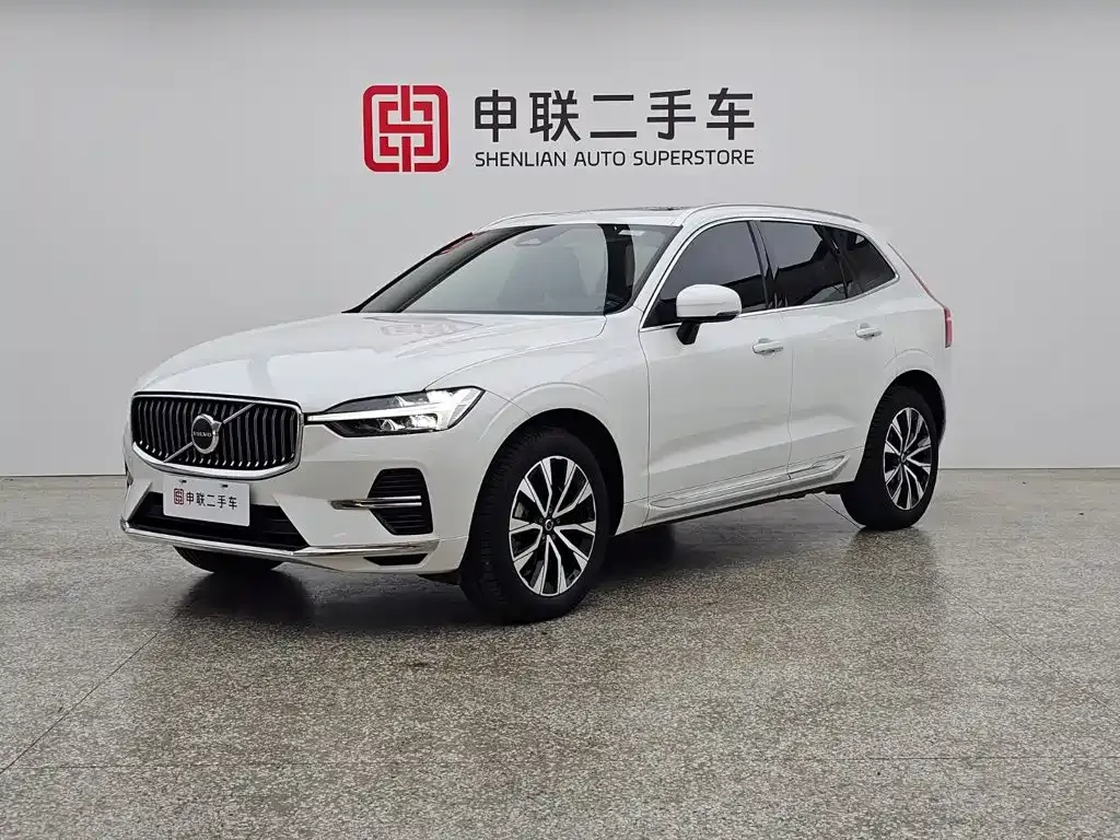 Volvo XC60 — фото 1
