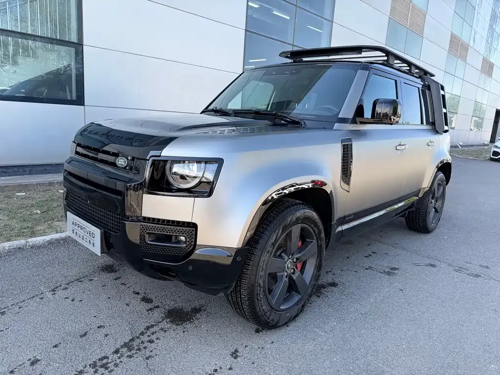 Land Rover Defender — фото 1