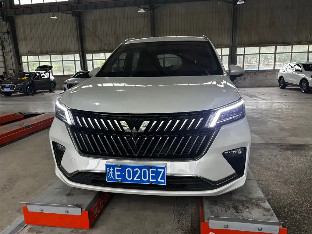 Wuling Jiachen — фото 4