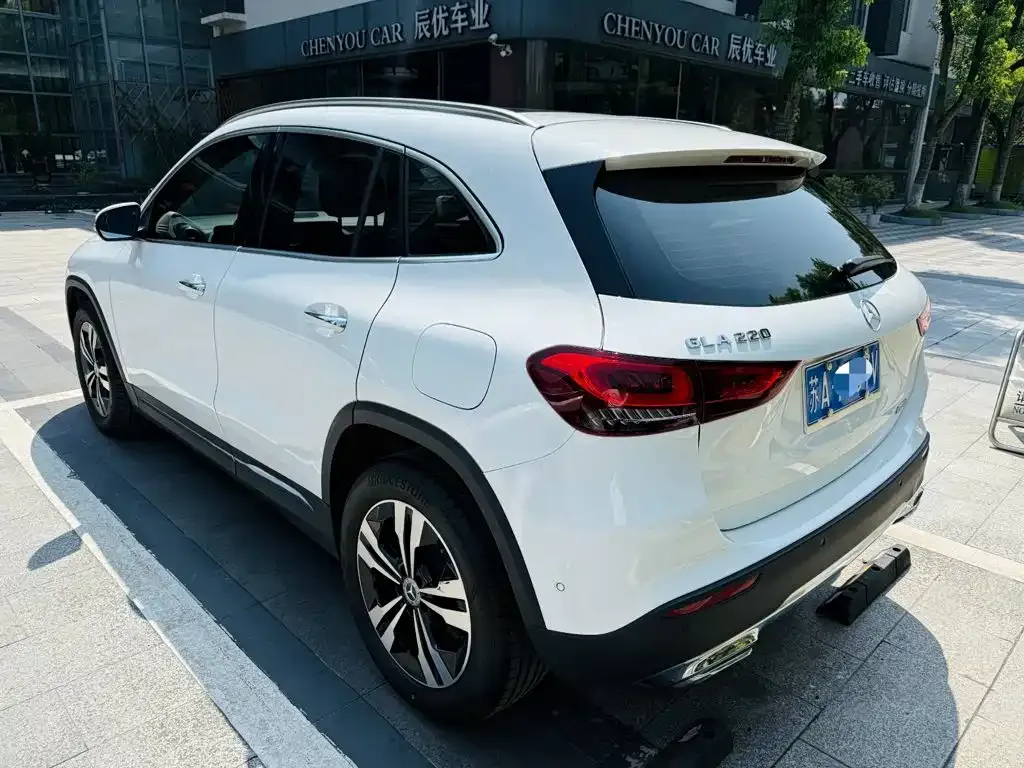 Mercedes-Benz GLA — фото 6