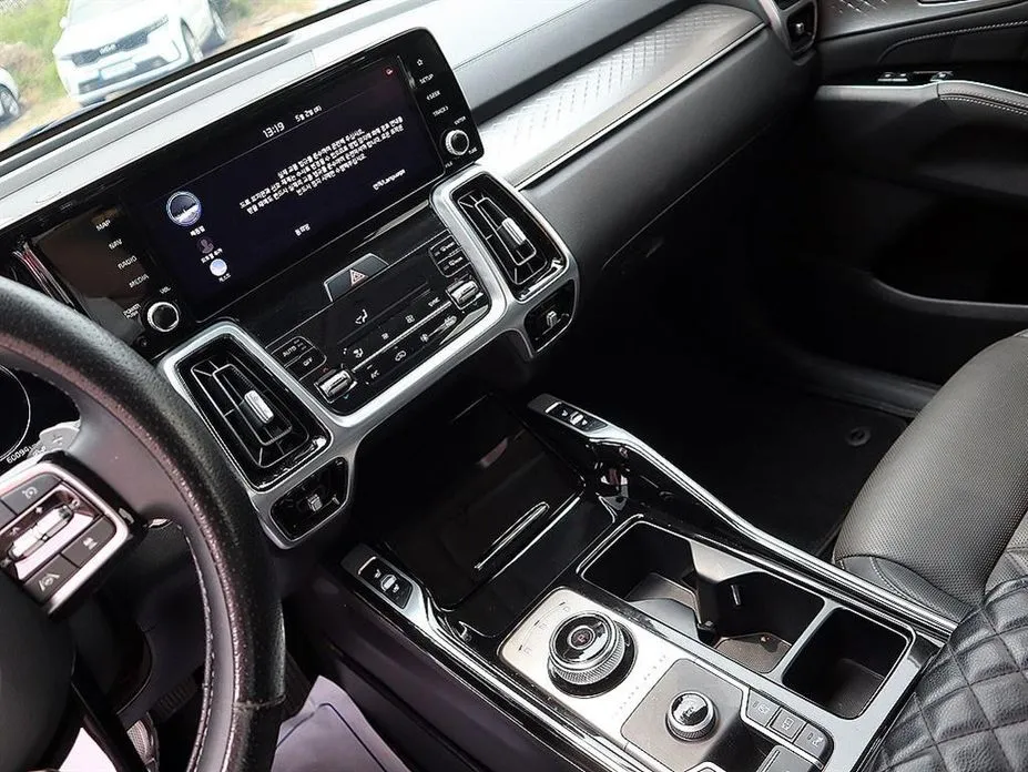 Kia Sorento — фото 4