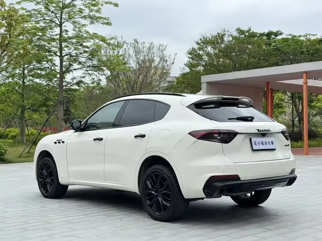 Maserati Levante — фото 7