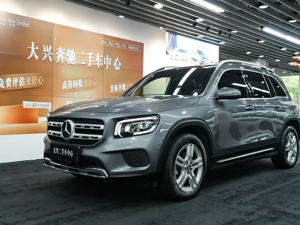 Mercedes-Benz GLB — фото 1