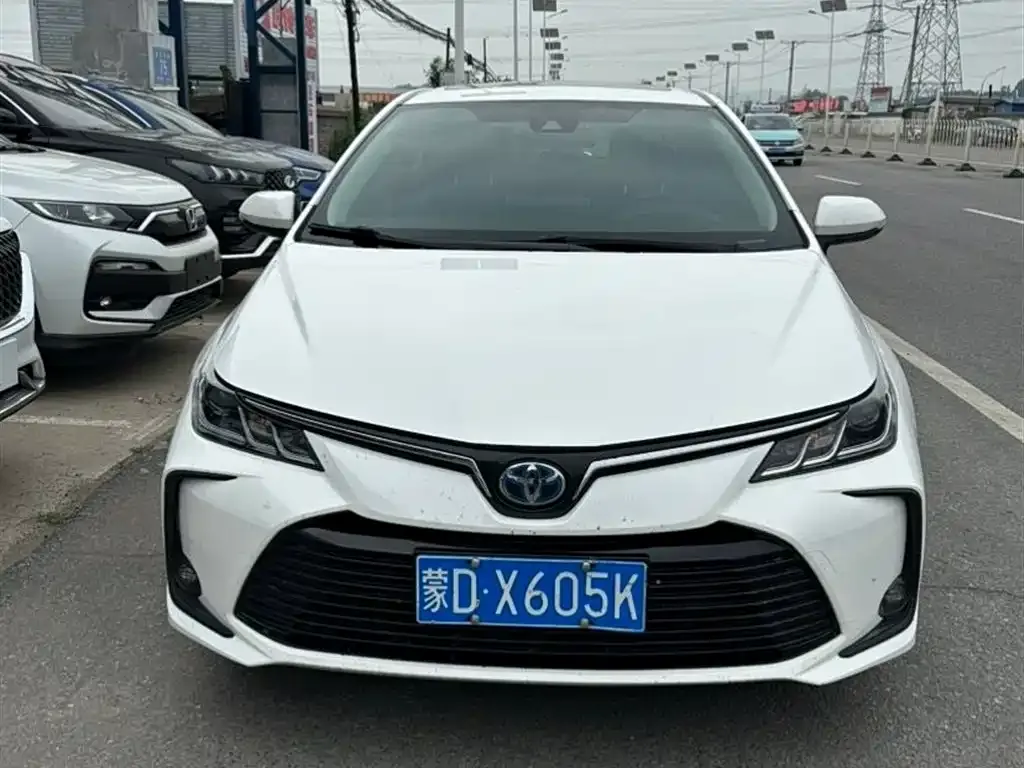 Toyota Corolla — фото 7