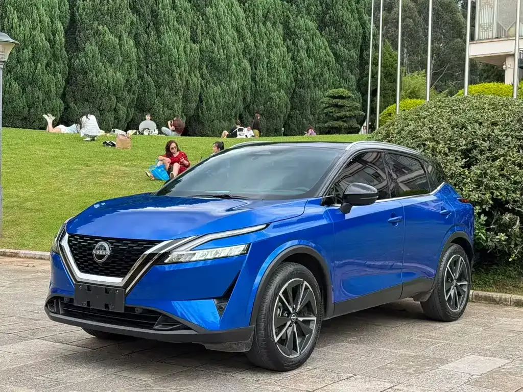 Nissan Qashqai — фото 1