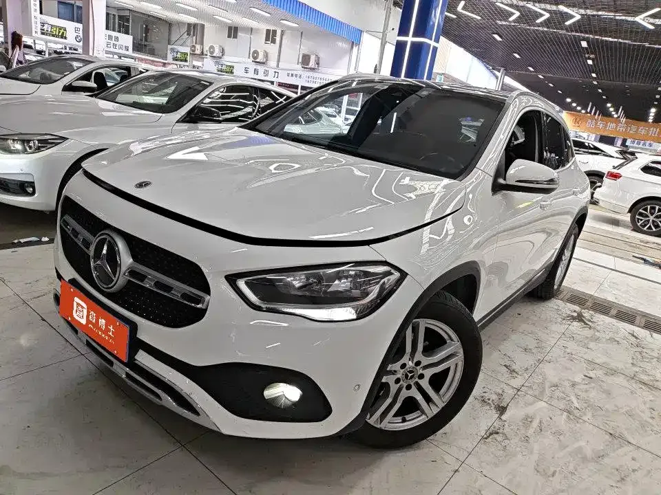Mercedes-Benz GLA — фото 1