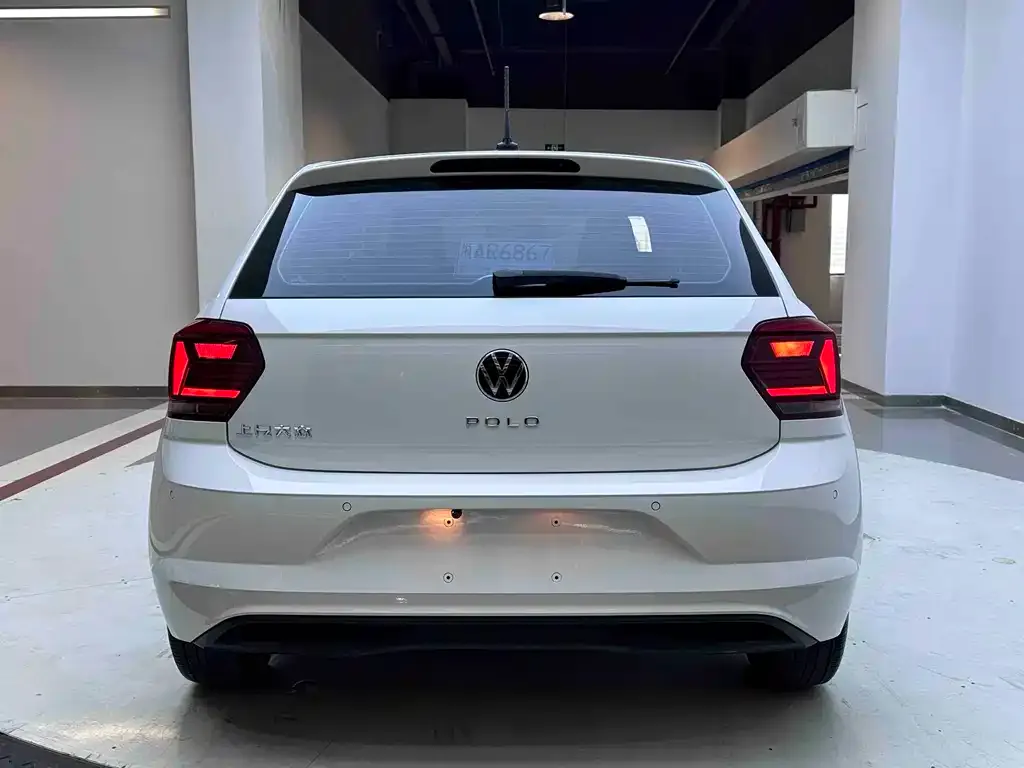 Volkswagen Polo — фото 4