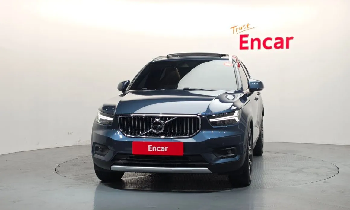 Volvo XC40 — фото 2