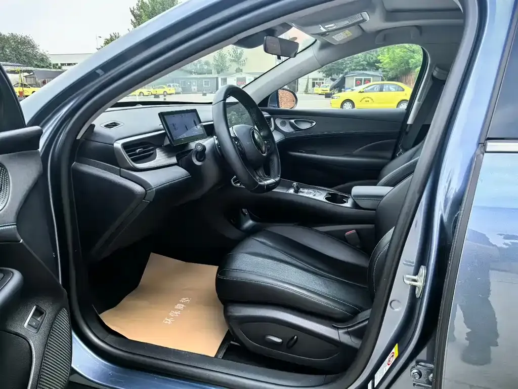 BYD Seal 05 DM-i — фото 9