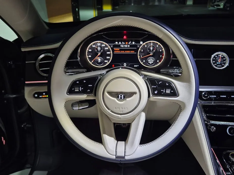Bentley Flying Spur — фото 2