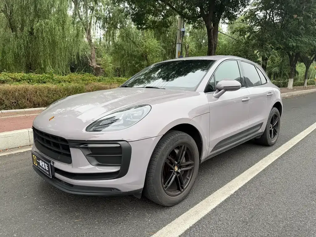 Porsche Macan — фото 1