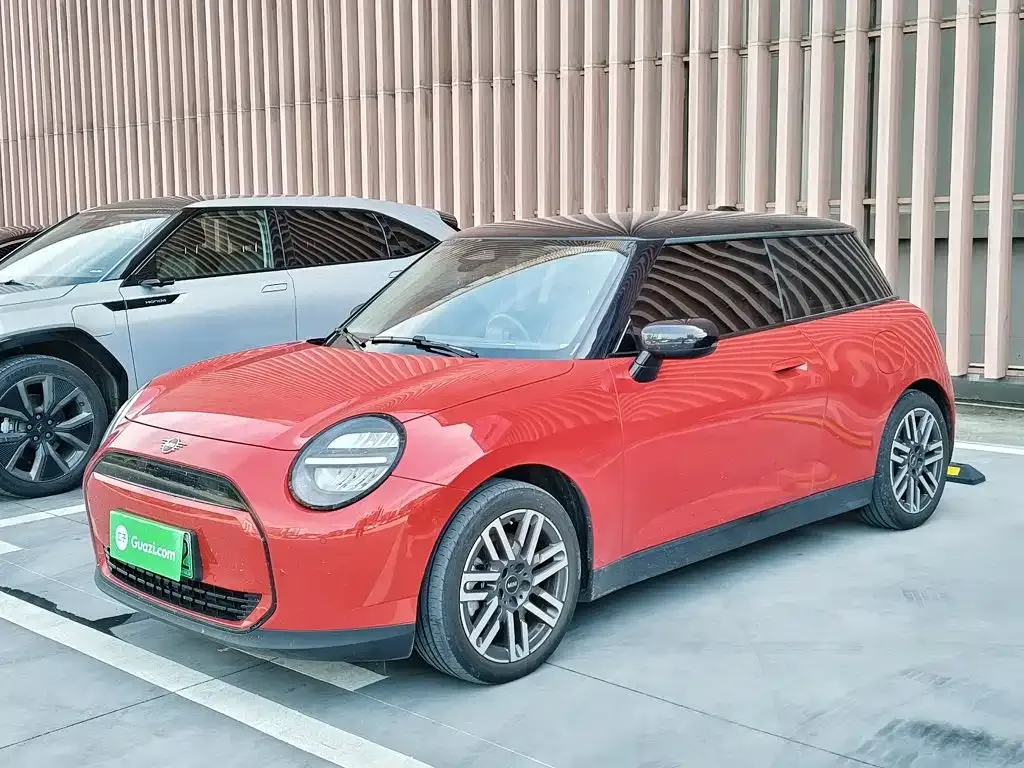 MINI Cooper EV — фото 1