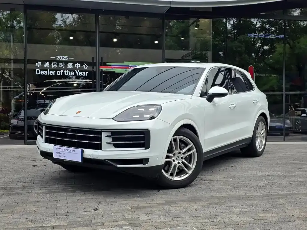 Porsche Cayenne — фото 1