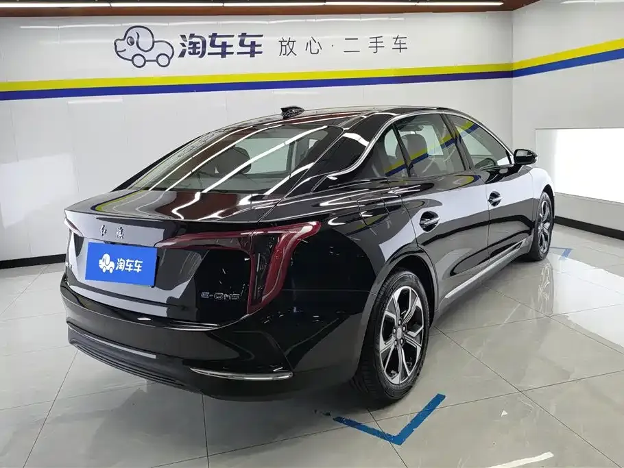 Hongqi E-QM5 — фото 7