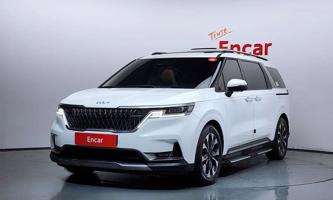 Kia Carnival — фото 1