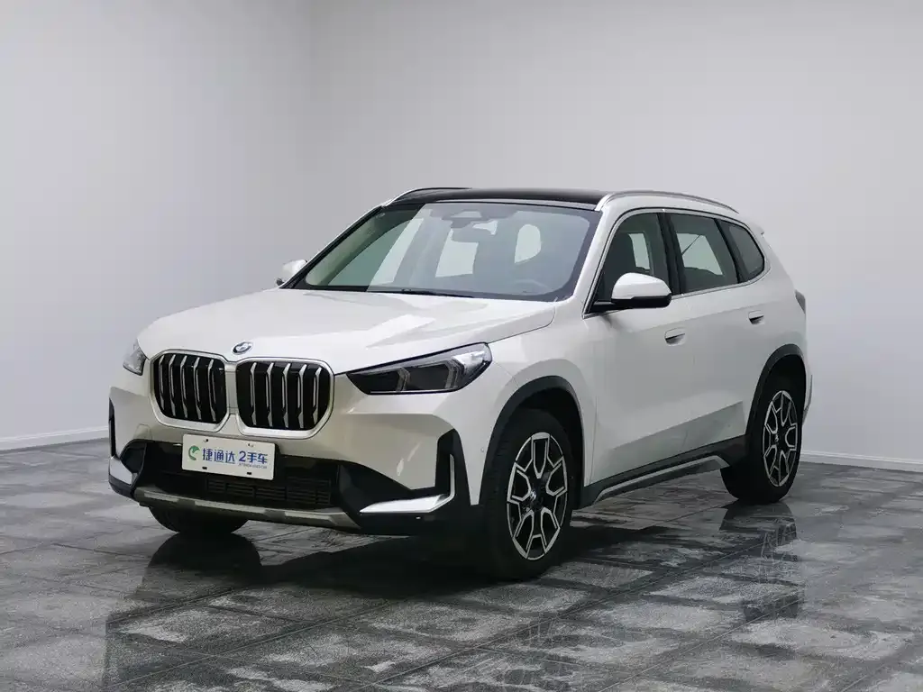 BMW X1 — фото 1
