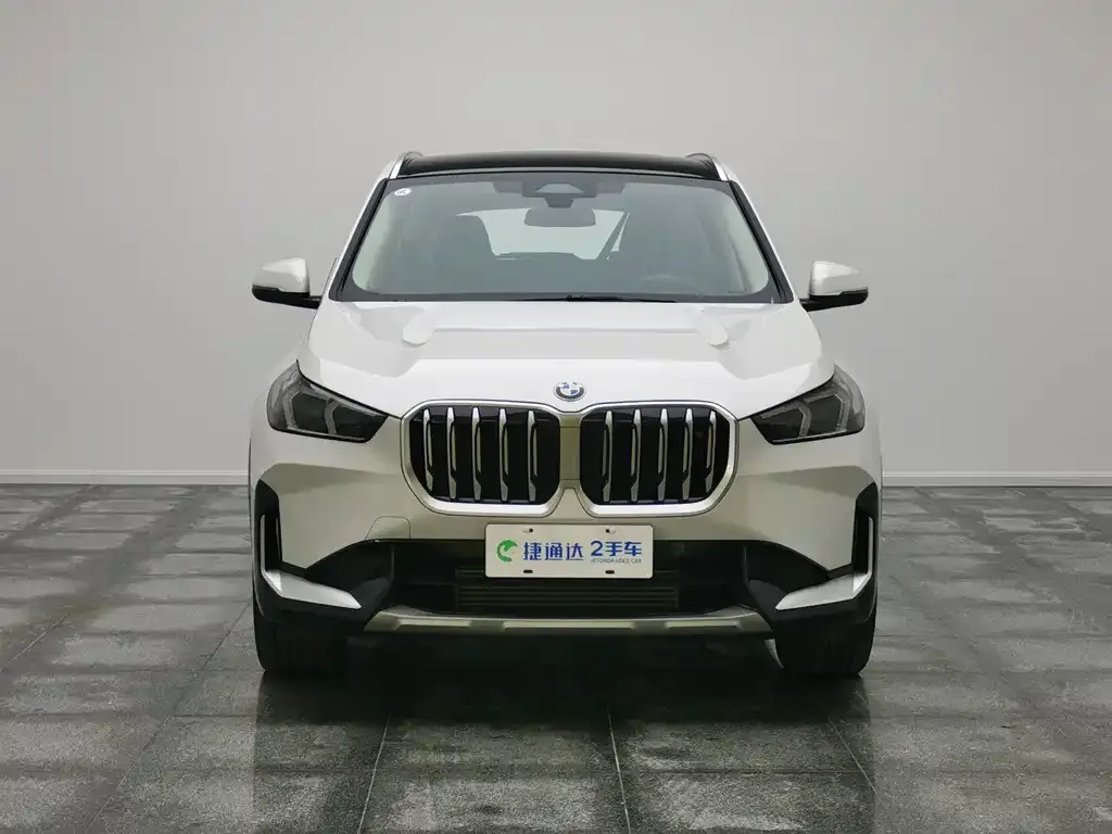 BMW X1 — фото 5