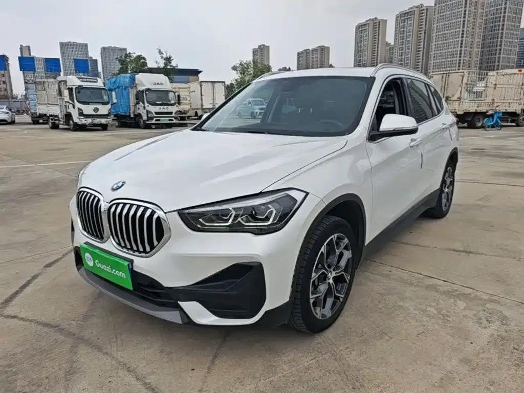 BMW X1 — фото 8