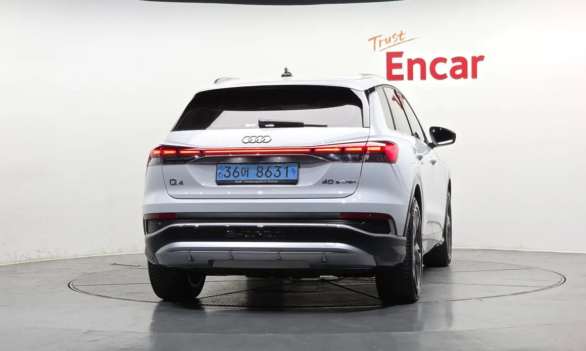 Audi Q4 e-tron — фото 3