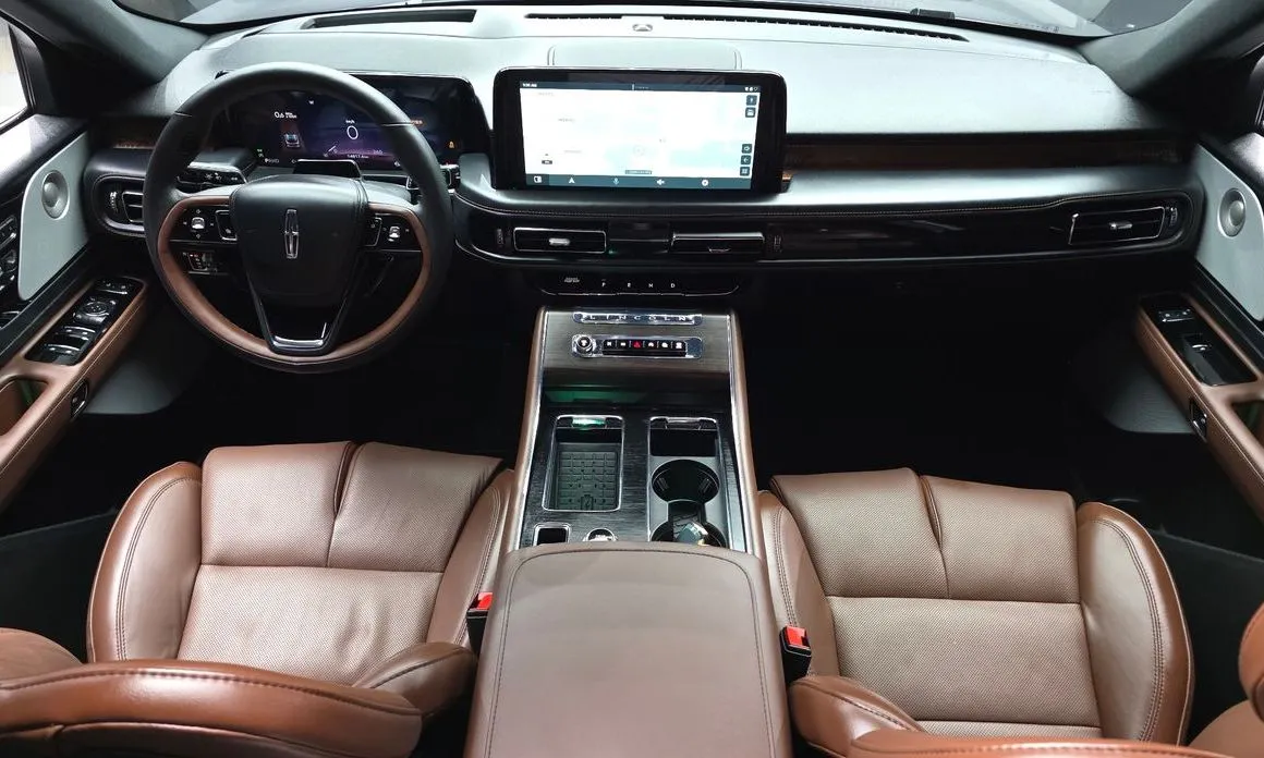 Lincoln Aviator — фото 10
