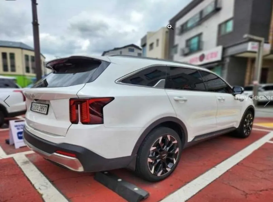 Kia Sorento — фото 9