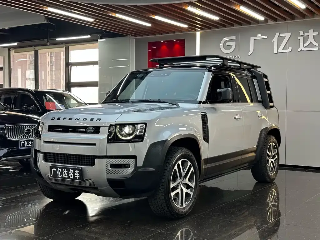 Land Rover Defender — фото 1