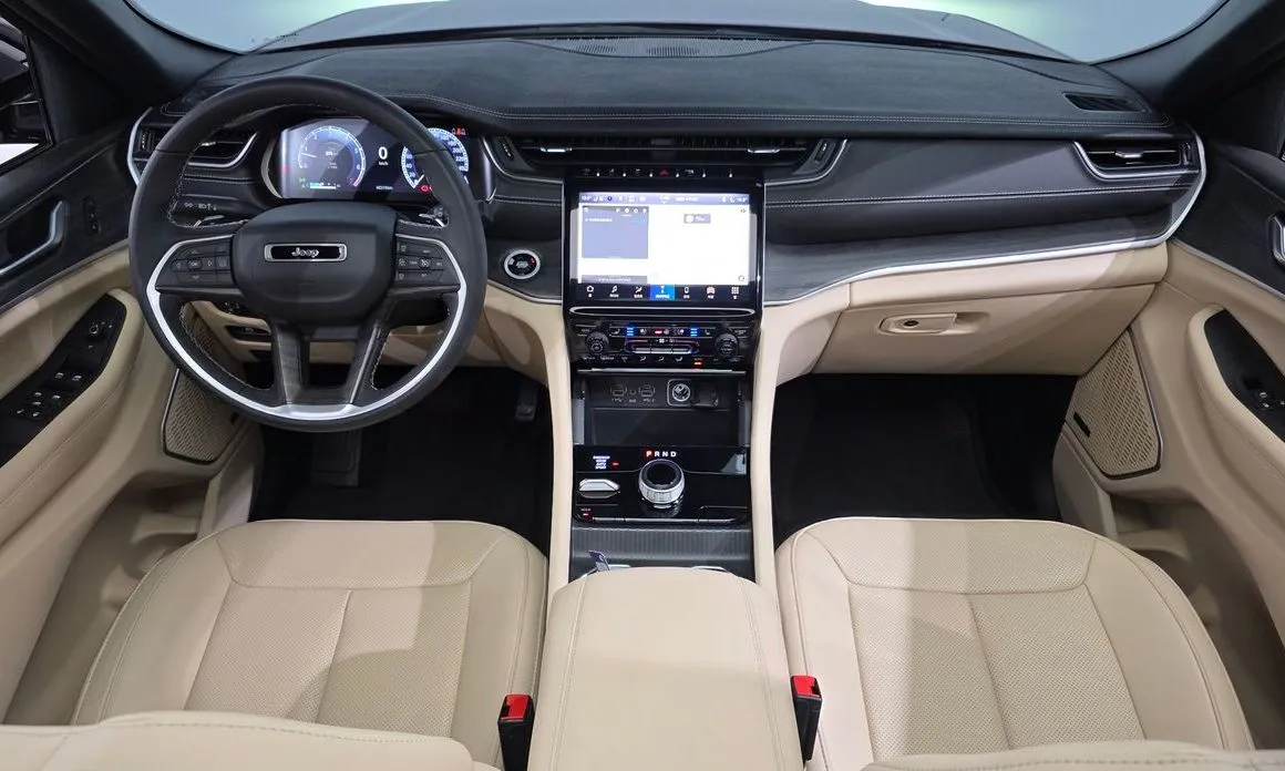 Jeep Cherokee — фото 6