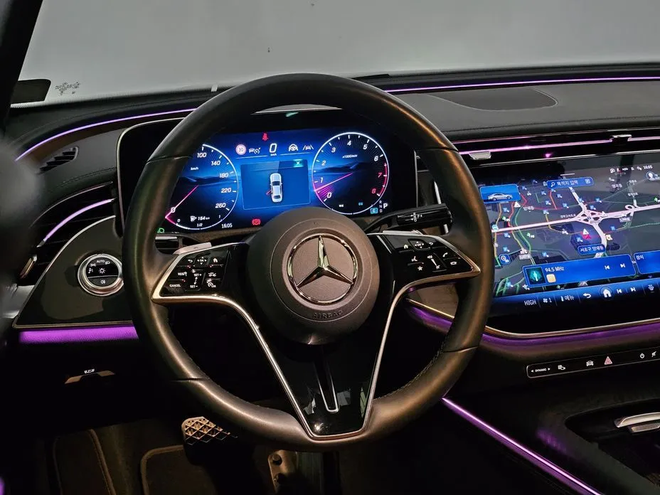Mercedes-Benz E-Class — фото 10