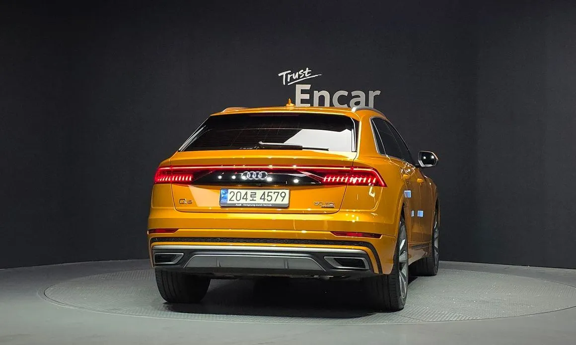 Audi Q8 — фото 10