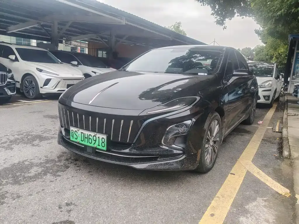 Hongqi E-QM5 — фото 1
