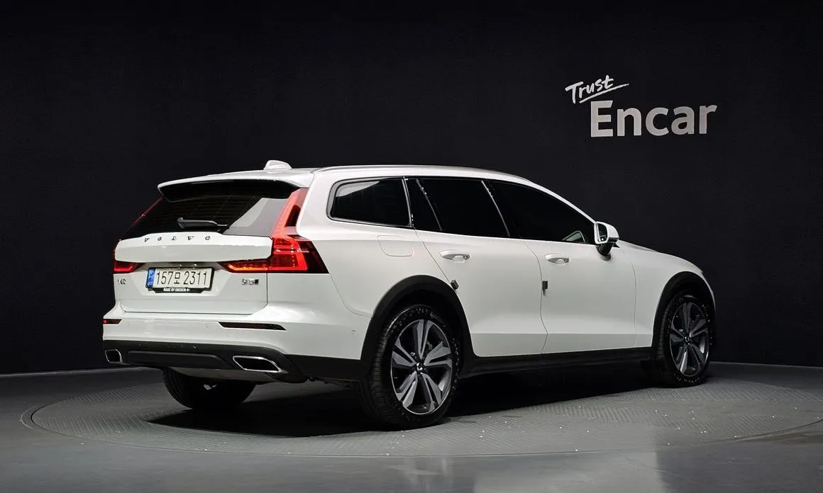 Volvo V60 — фото 10