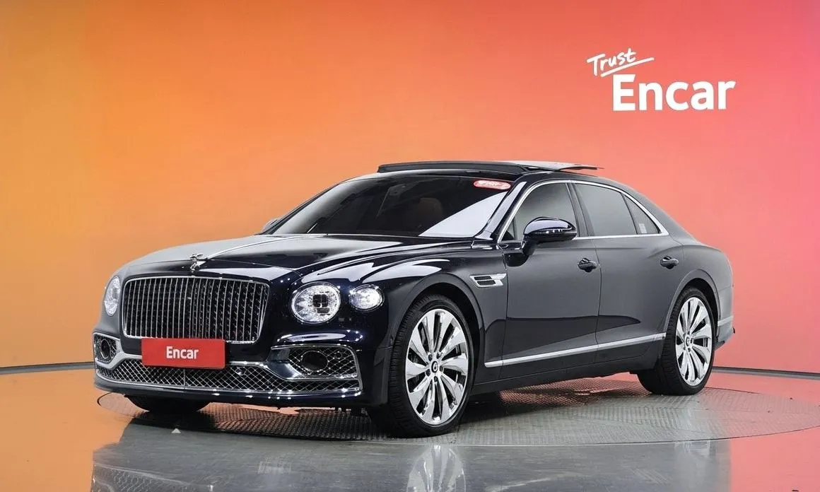 Bentley Flying Spur — фото 1