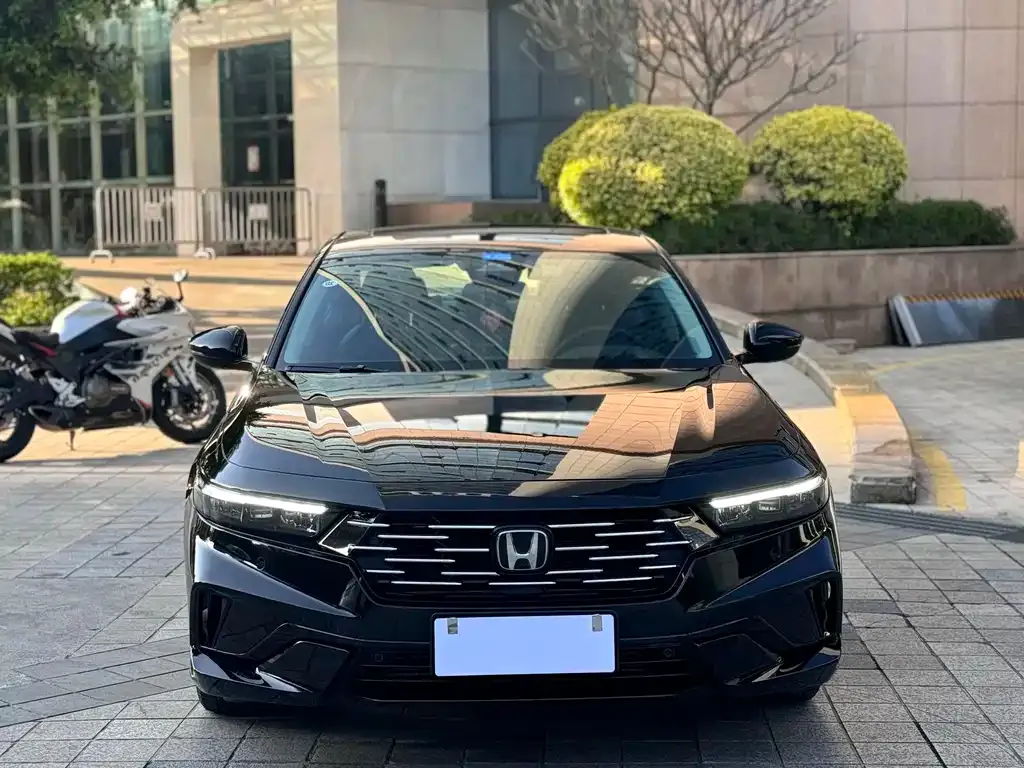 Honda Accord — фото 4