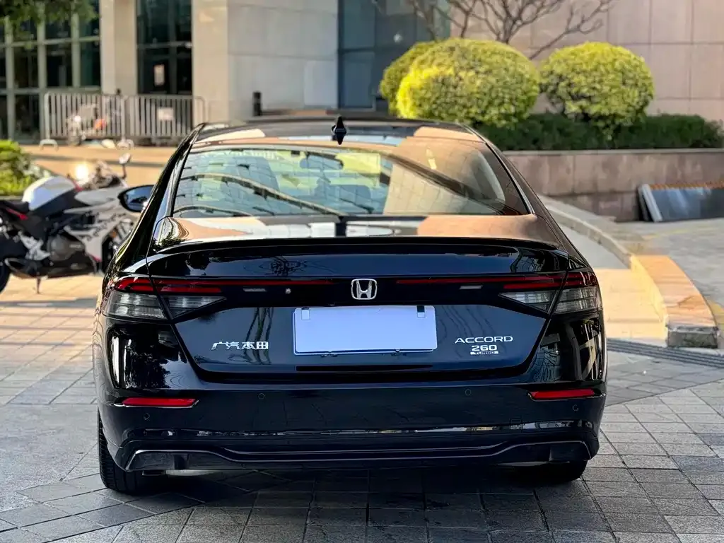 Honda Accord — фото 2