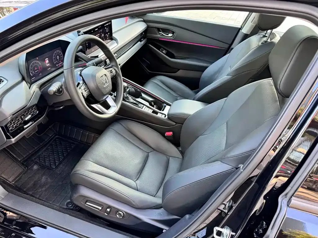 Honda Accord — фото 9