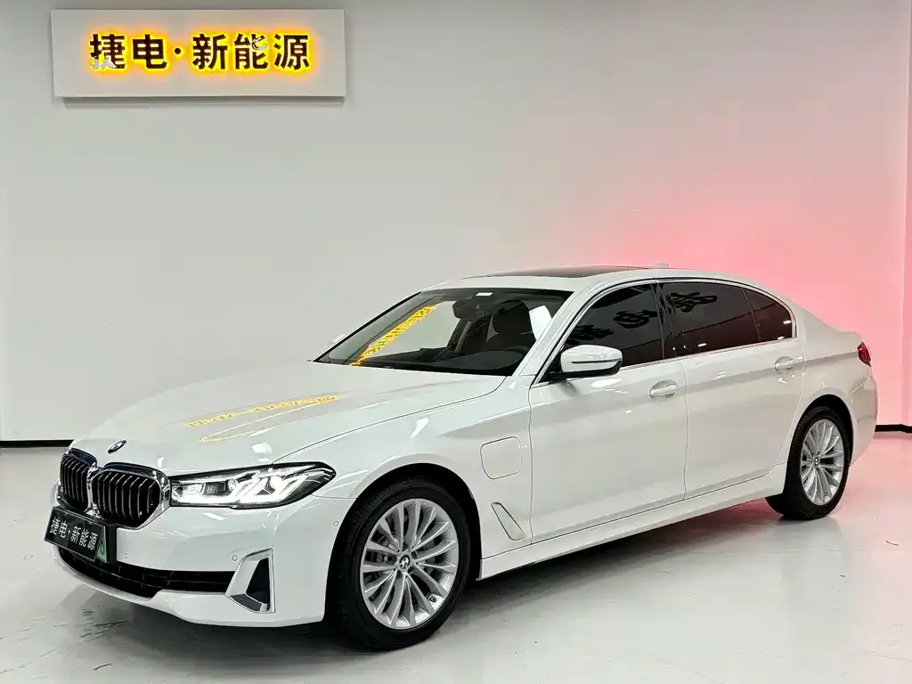 BMW 5 Series New Energy — фото 1