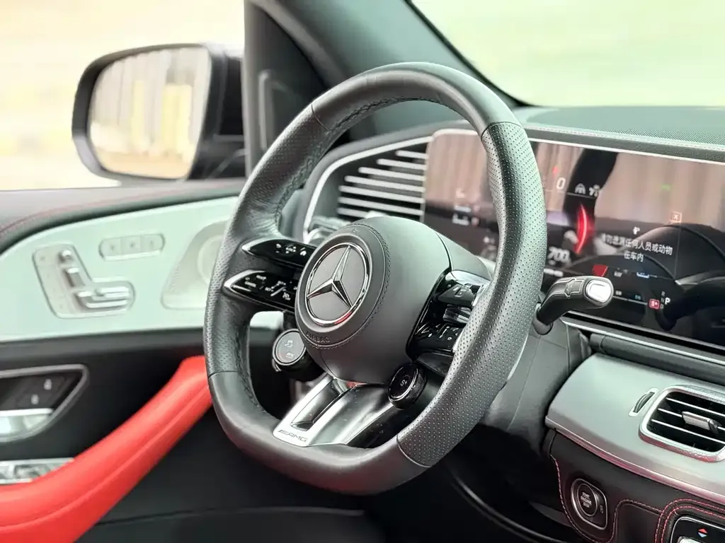 Mercedes-Benz GLE AMG — фото 7