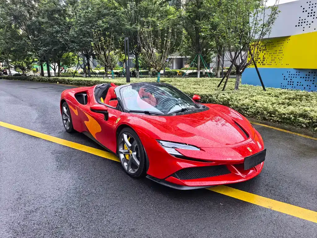Ferrari SF90 — фото 1