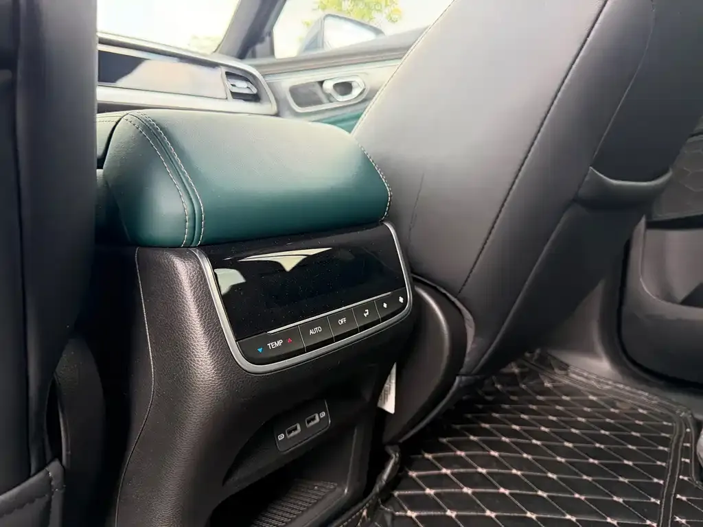 GAC Motor Trumpchi GS8 — фото 3