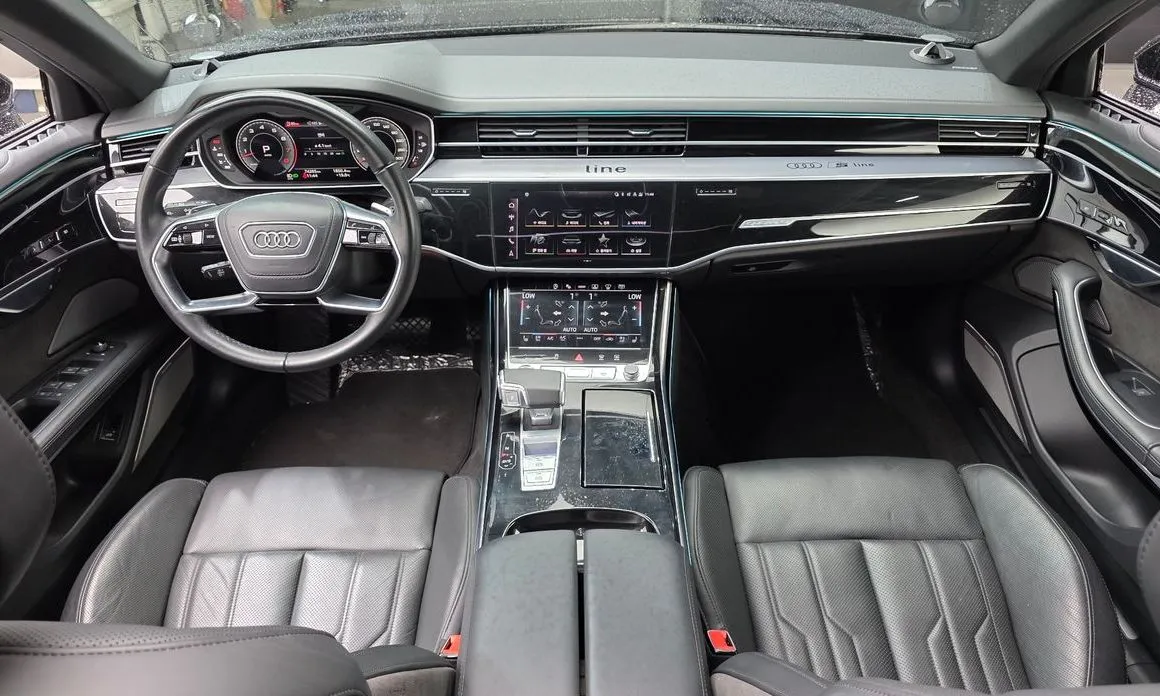 Audi A8 — фото 4