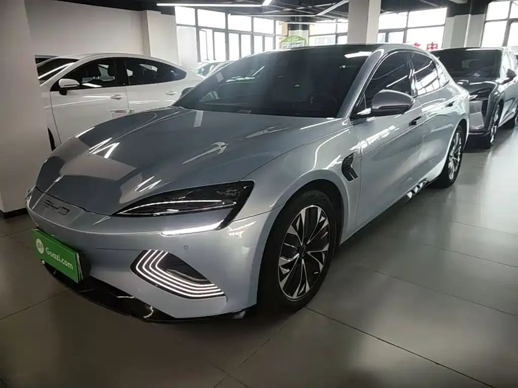 BYD Seal — фото 1