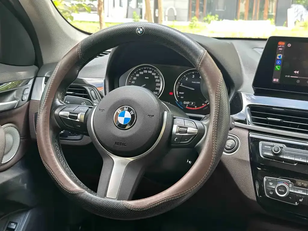 BMW X1 — фото 2