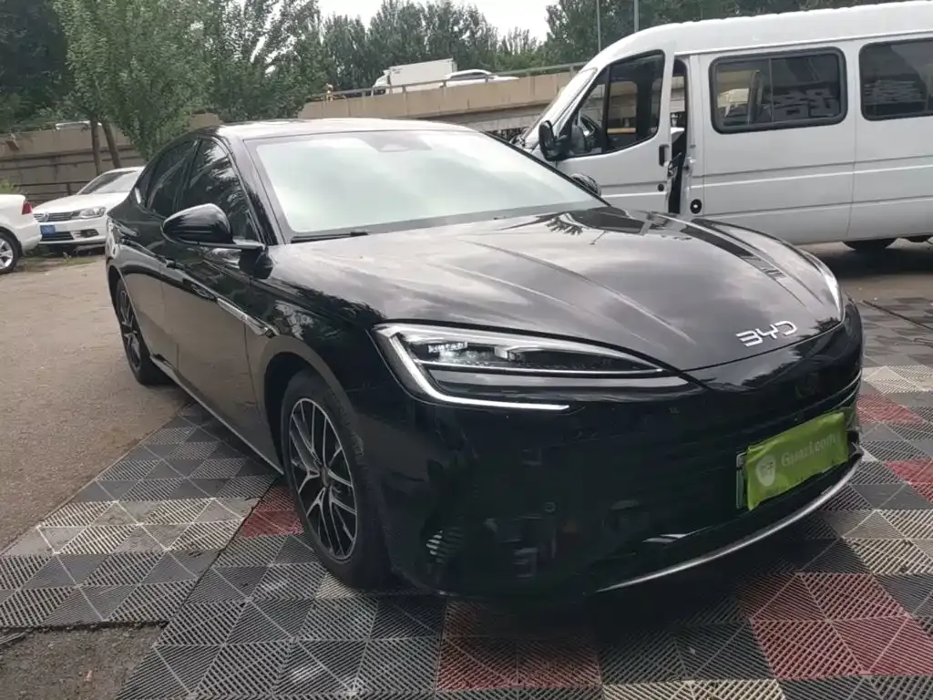 BYD Seal — фото 3